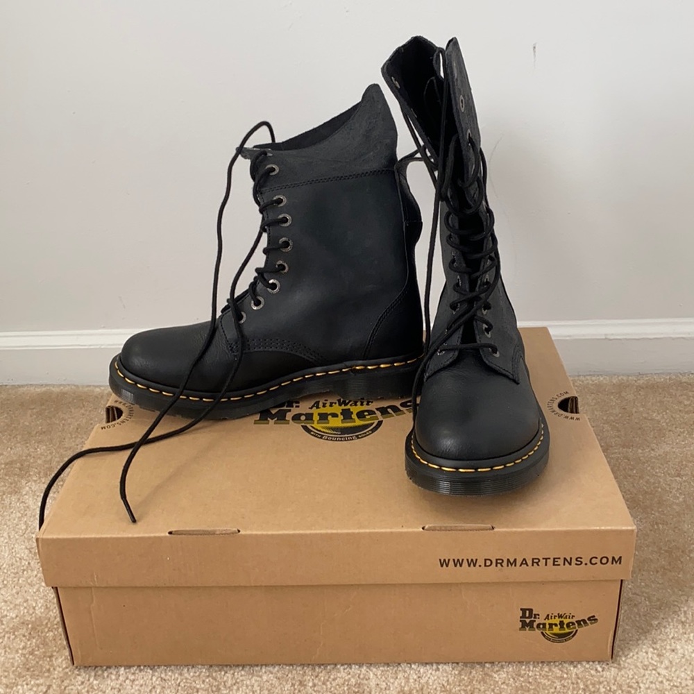 Dr. Martens Hazil Black Boots - 11 eyelets